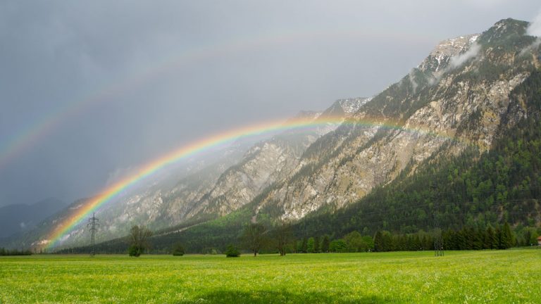 Regenbogen am Ferienhaus Hofer Zugspitzland
